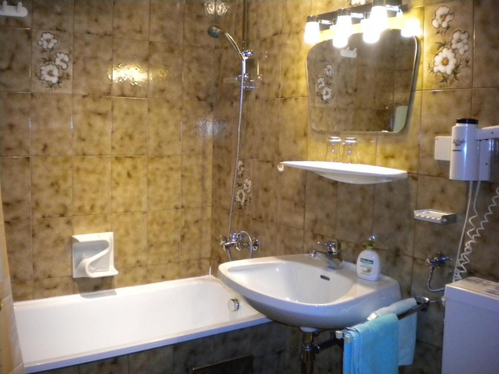 Gaestehaus Sagmeister Bed & Breakfast Bad Kleinkirchheim Ngoại thất bức ảnh