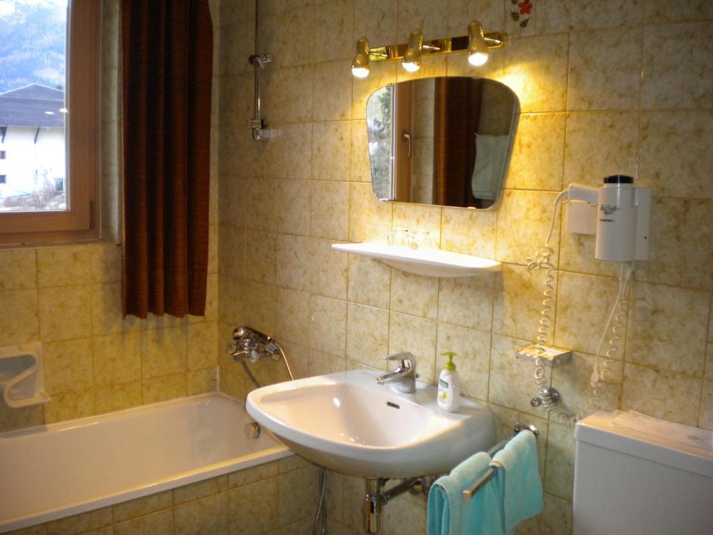 Gaestehaus Sagmeister Bed & Breakfast Bad Kleinkirchheim Phòng bức ảnh